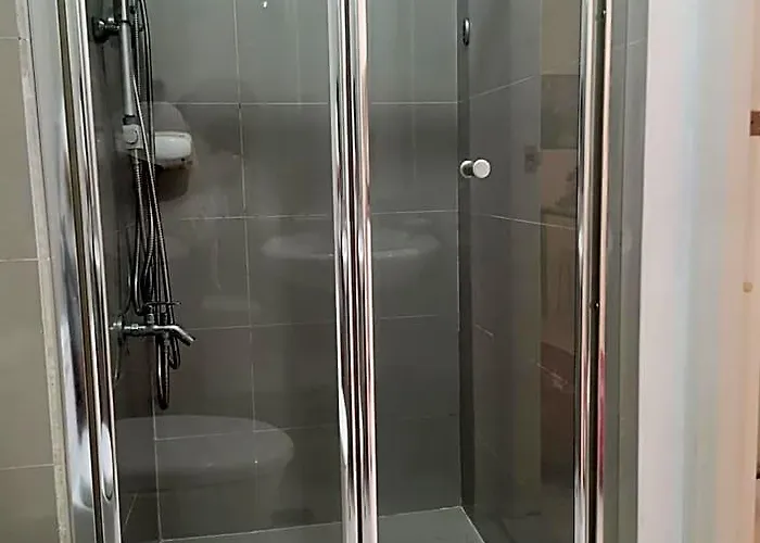Hotel Modern 1br With Balcony And 100mbps Wifi