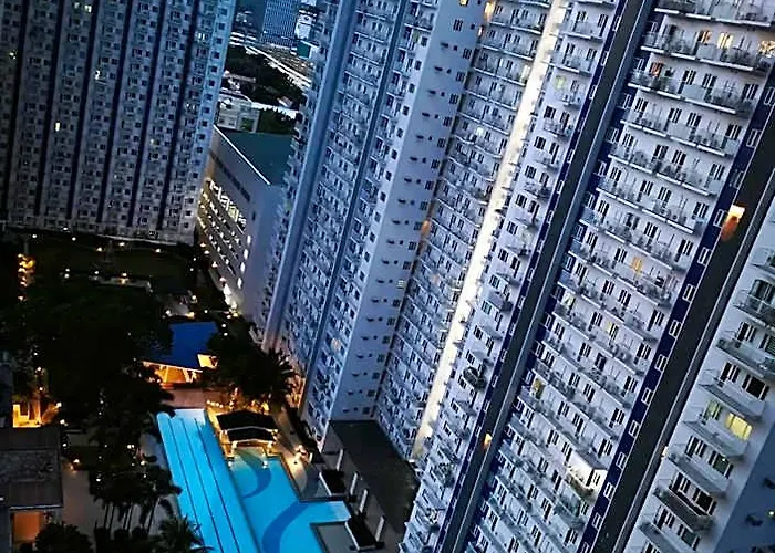 Modern 1br With Balcony And 100mbps Wifi Manila